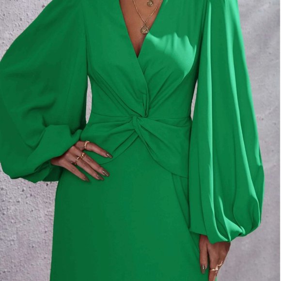 Green Lantern Sleeve Twist Front Dress 50% OFF - Picture 2 of 8